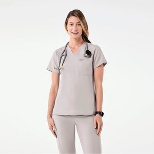 Figs Women's Short Sleeve Tee - Soft Beige